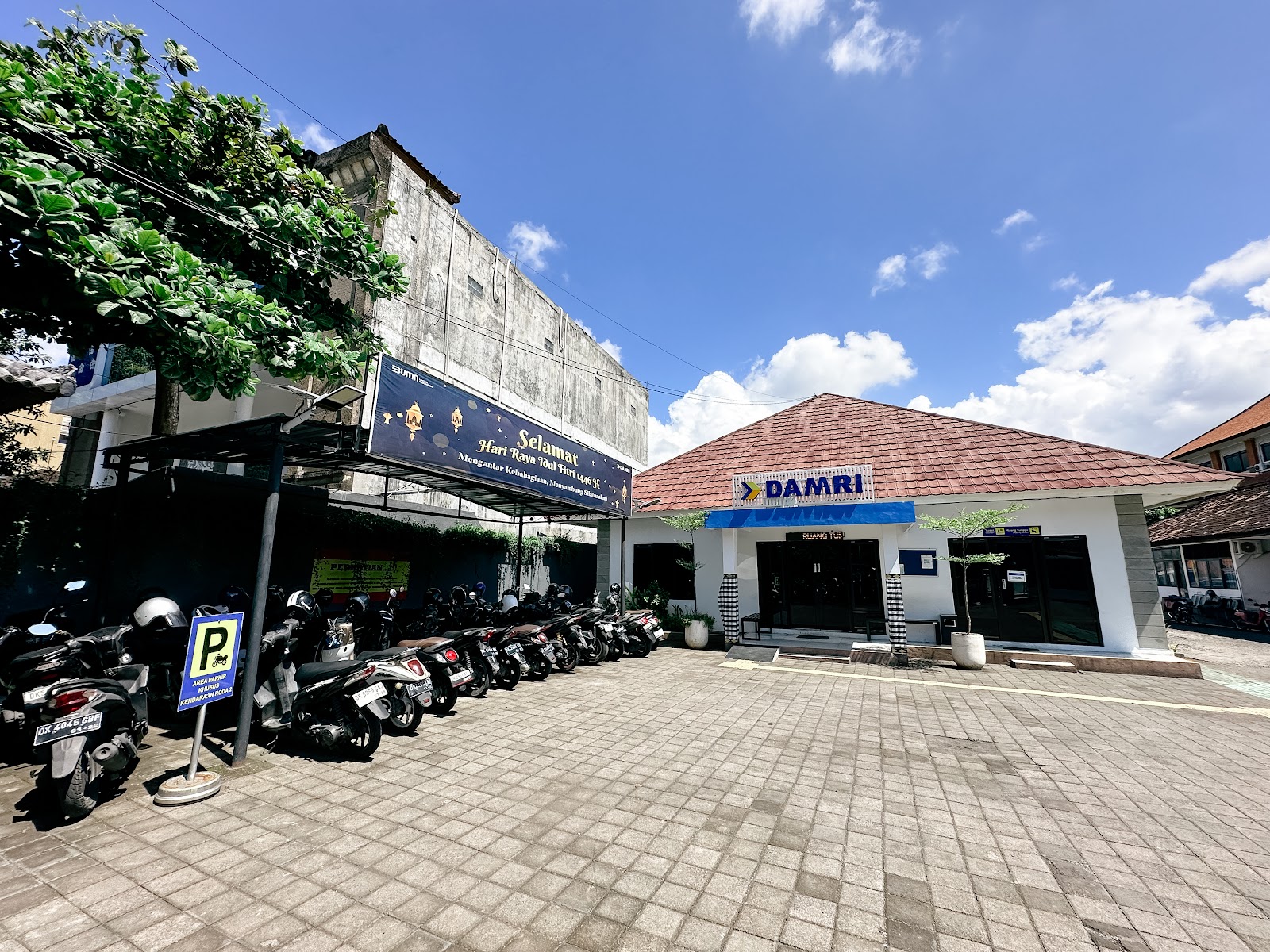 Damri Corporation Bus Terminal,Denpasar