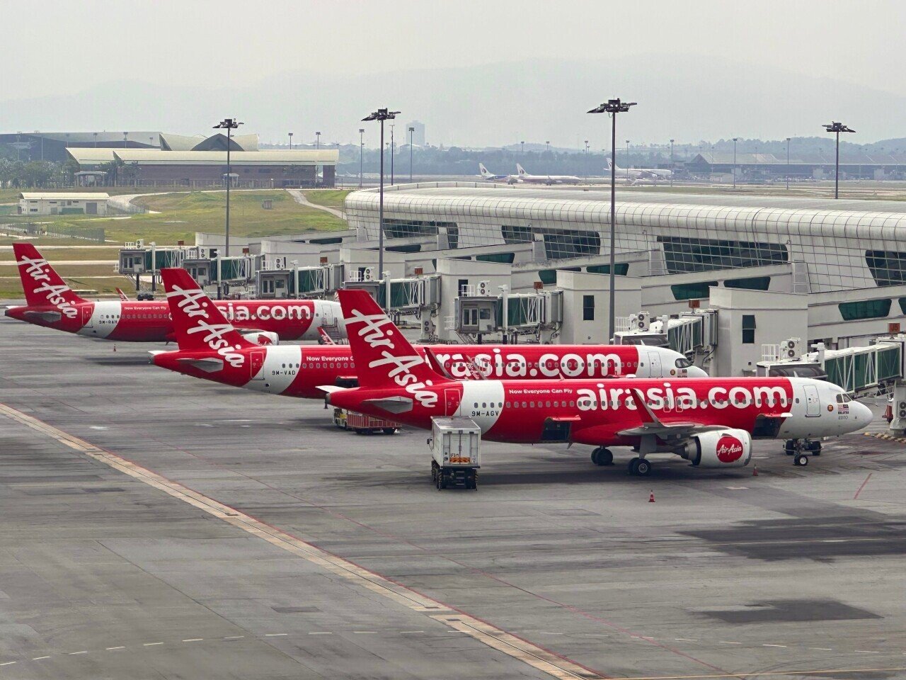 Bali Travel Update: AirAsia Reduces SG & KL Routes