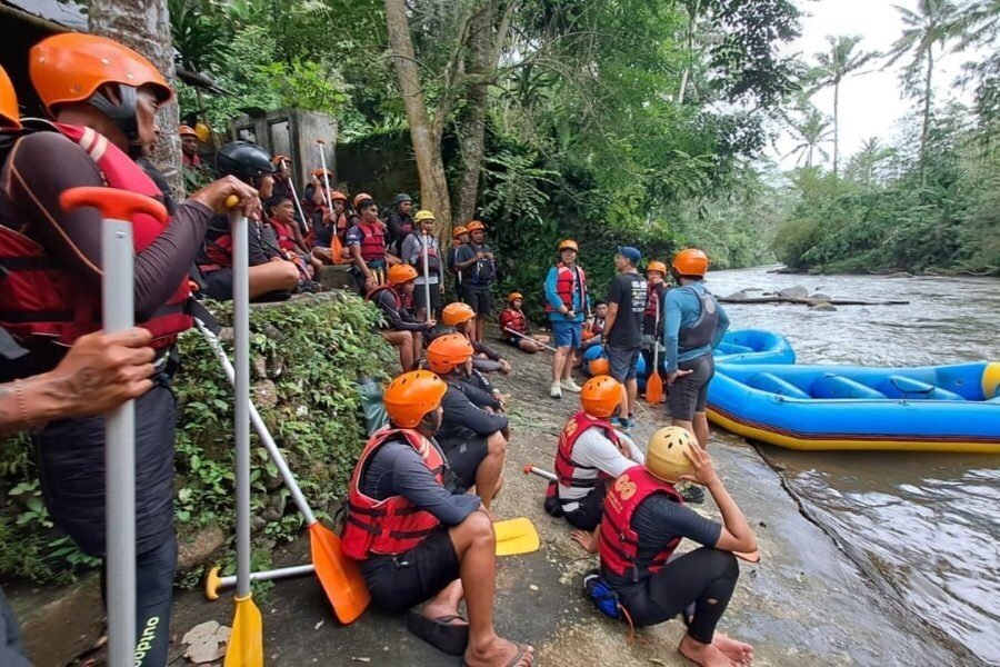 Bali Upgrades Safety Training for Rafting Guides
