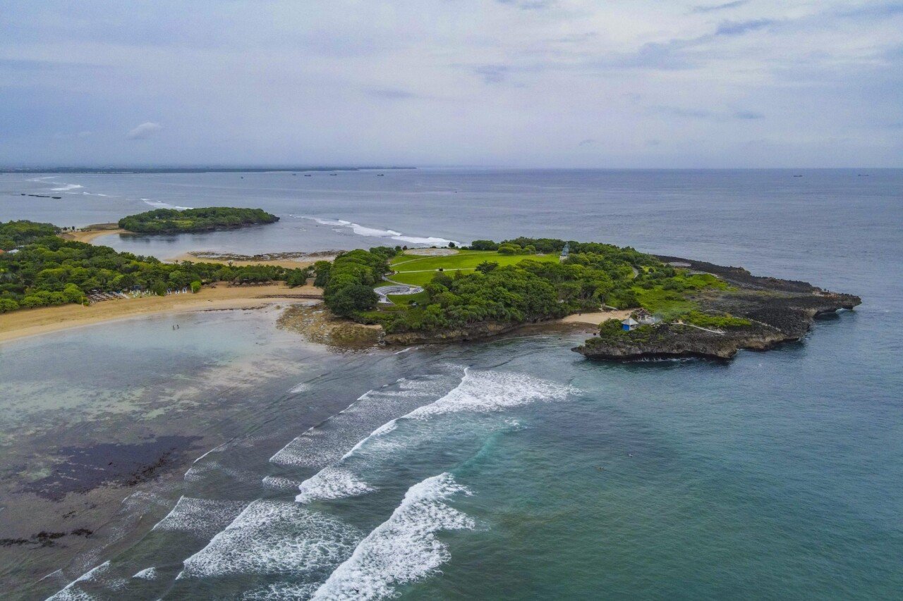 Black Stone Surf Spot
