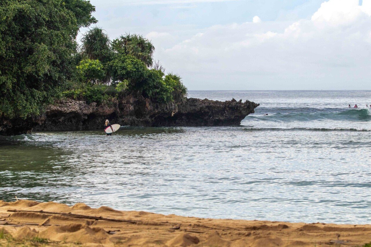 Black Stone Surf Spot