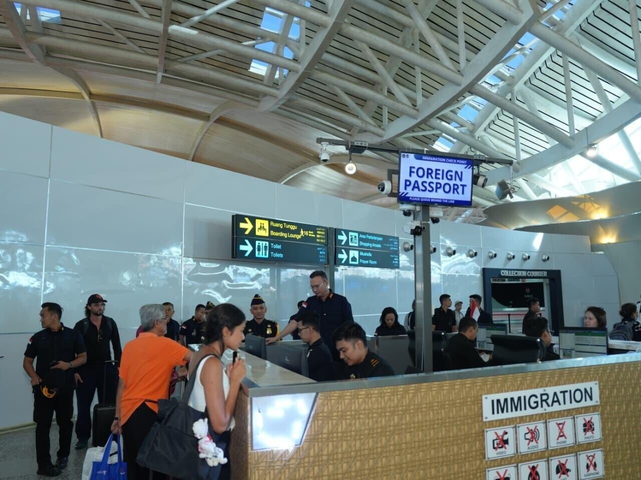 Indonesia Warns Against Expanding Visa-Free Entry