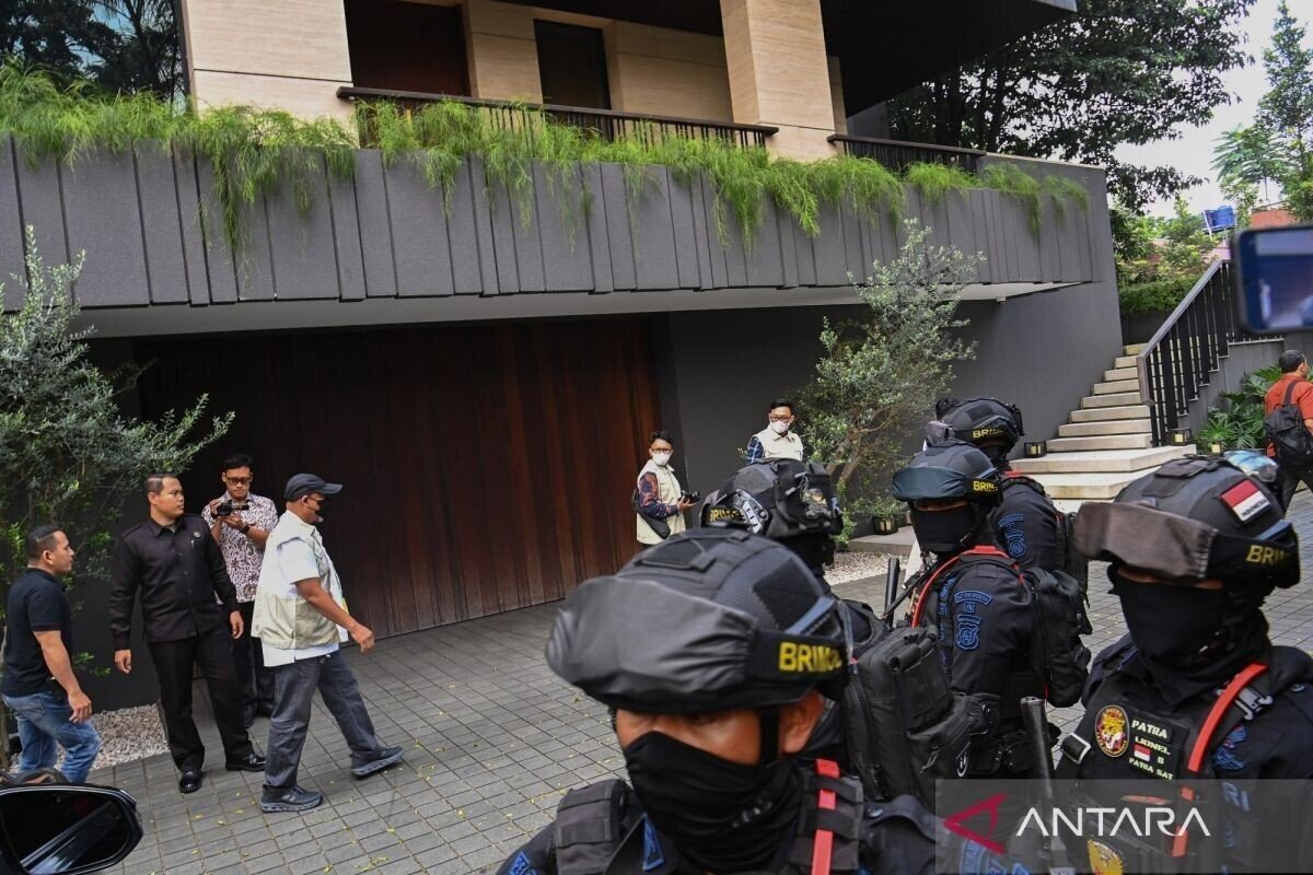 Indonesia Exposes Immigration Payment Scheme