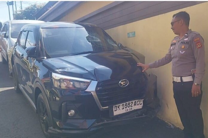 Police Arrest Turkish Tourist After Multi-Vehicle Crash in Bali