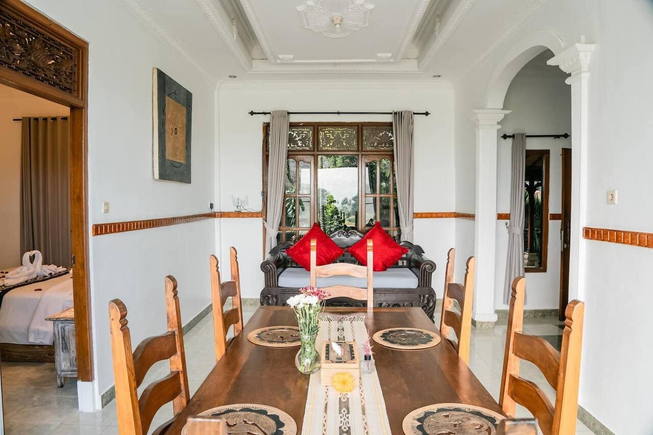 Villa rice fields, no nearby building Ubud 4 or more bedrooms