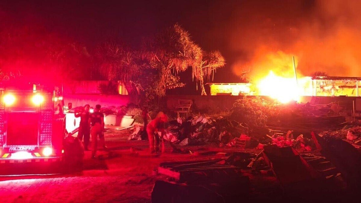 Canggu Beach Fire Destroys 10 Bars at Perancak