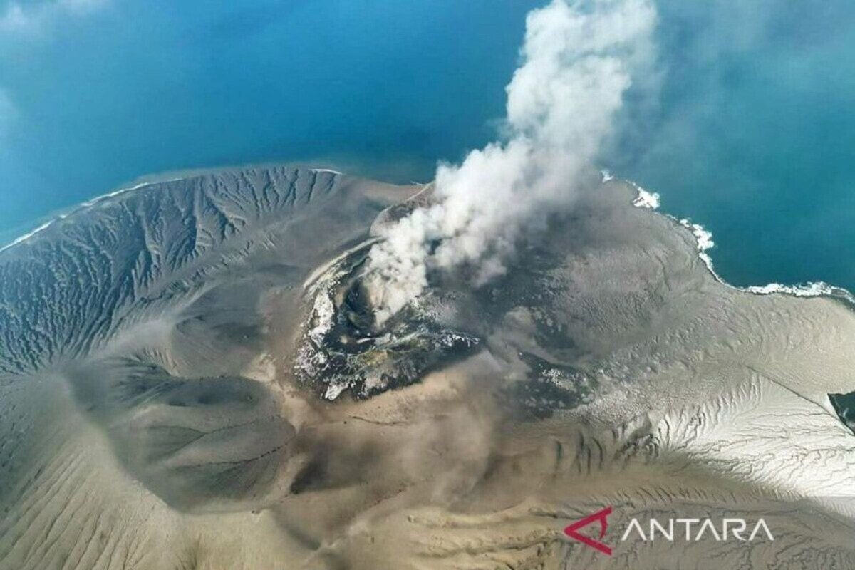 Krakatoa Erupts: Is Bali at Risk of a Mega-Earthquake?