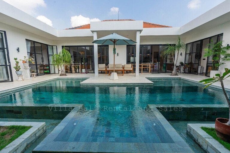 Villa family villa with playroom Canggu 3 bedrooms