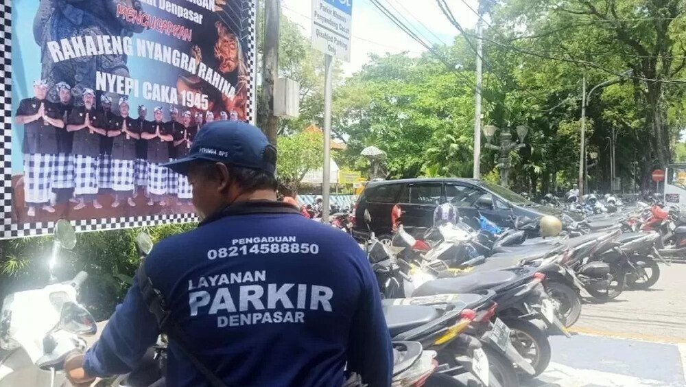New Parking Rules in Denpasar: Get Your Ticket on Entry