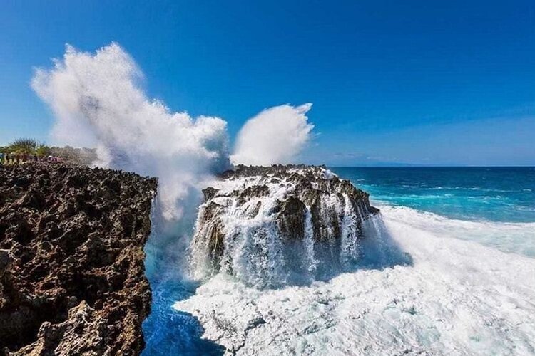 Nusa Dua Turns Its Famous Water Blow Into a Wedding Venue