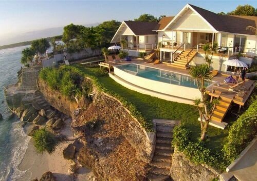 Why Are Hundreds of Bali Hotels and Villas Up for Sale?