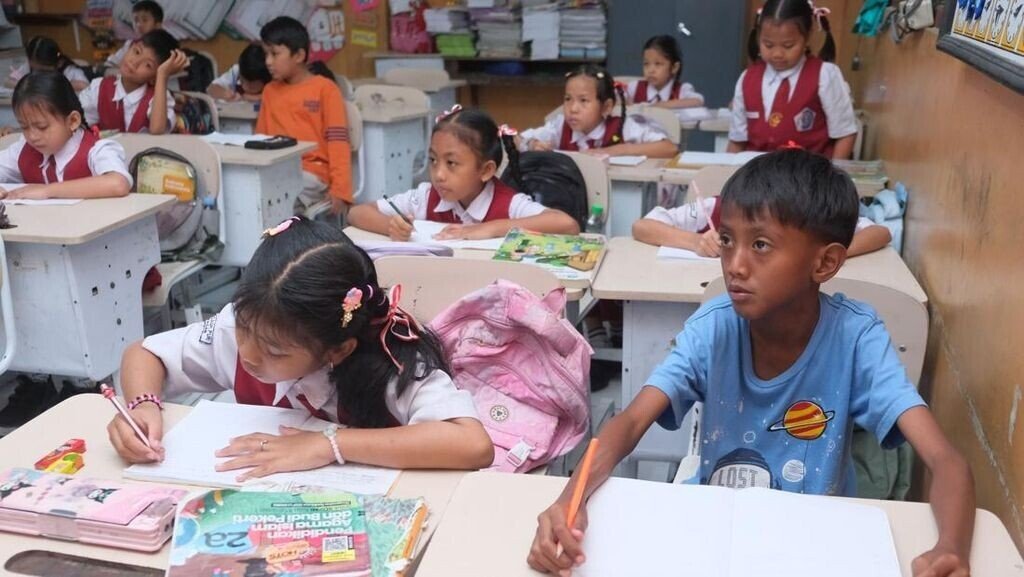 Denpasar Schools Switch to Online Classes Amid Fuel Shortage