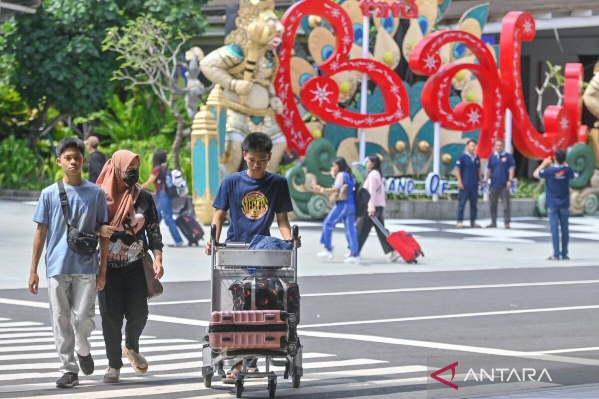 Indonesia to Cover VAT on Domestic Flights to Bali Over Holidays