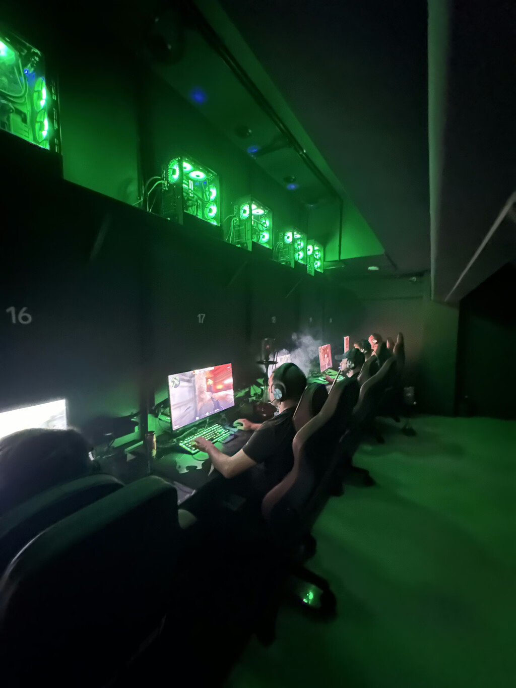 CUBE cafe-bar & PC club