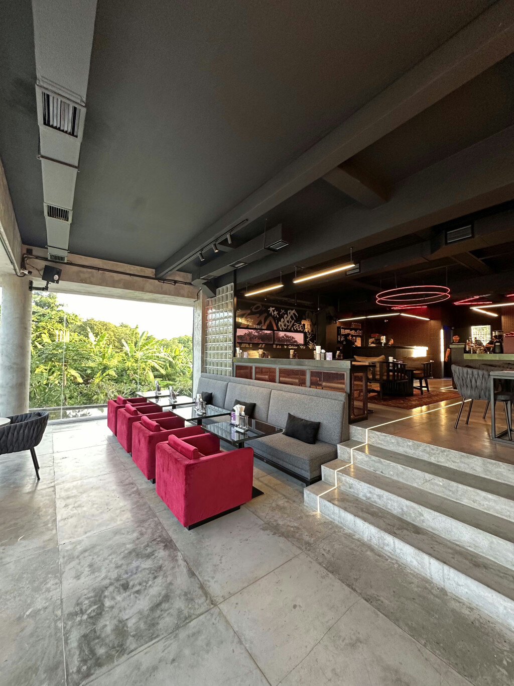 CUBE cafe-bar & PC club
