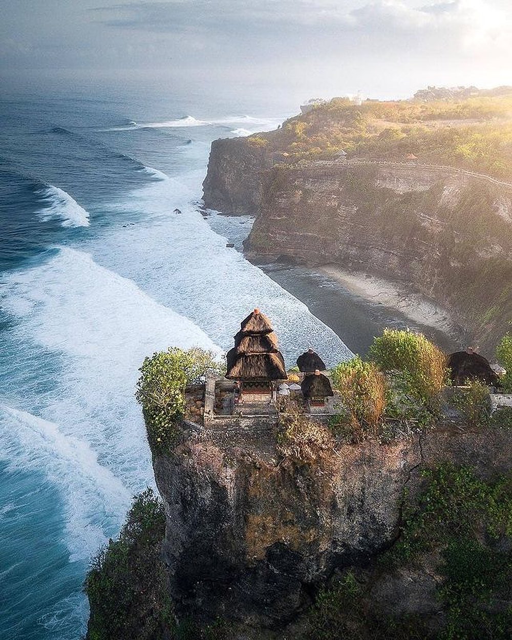 One-day trip. Uluwatu Temple and romantic restaurant on the cliff