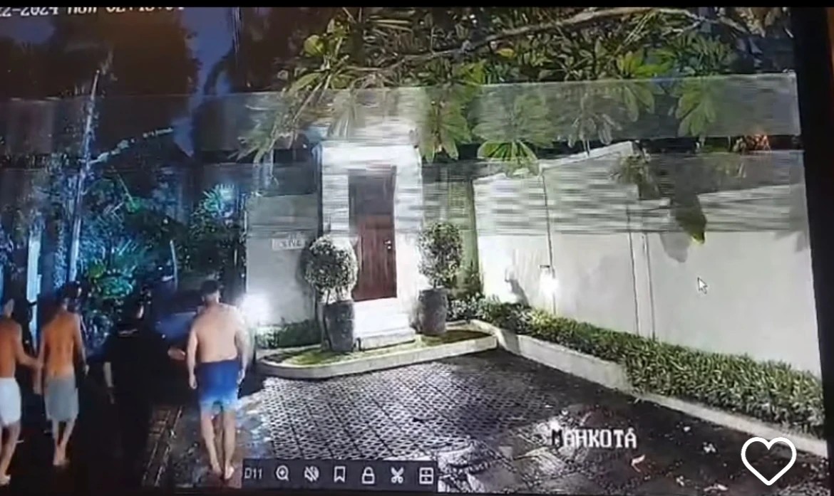 Two Foreigners Beat Up Local Security at Rented Villa