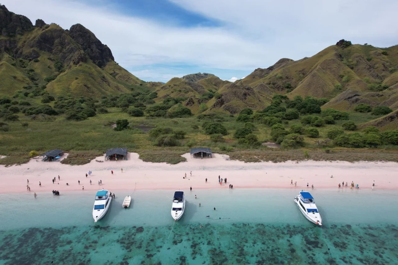 Indonesian Beaches Named Worlds Most Beautiful