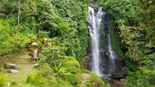 Golden Valley Waterfall