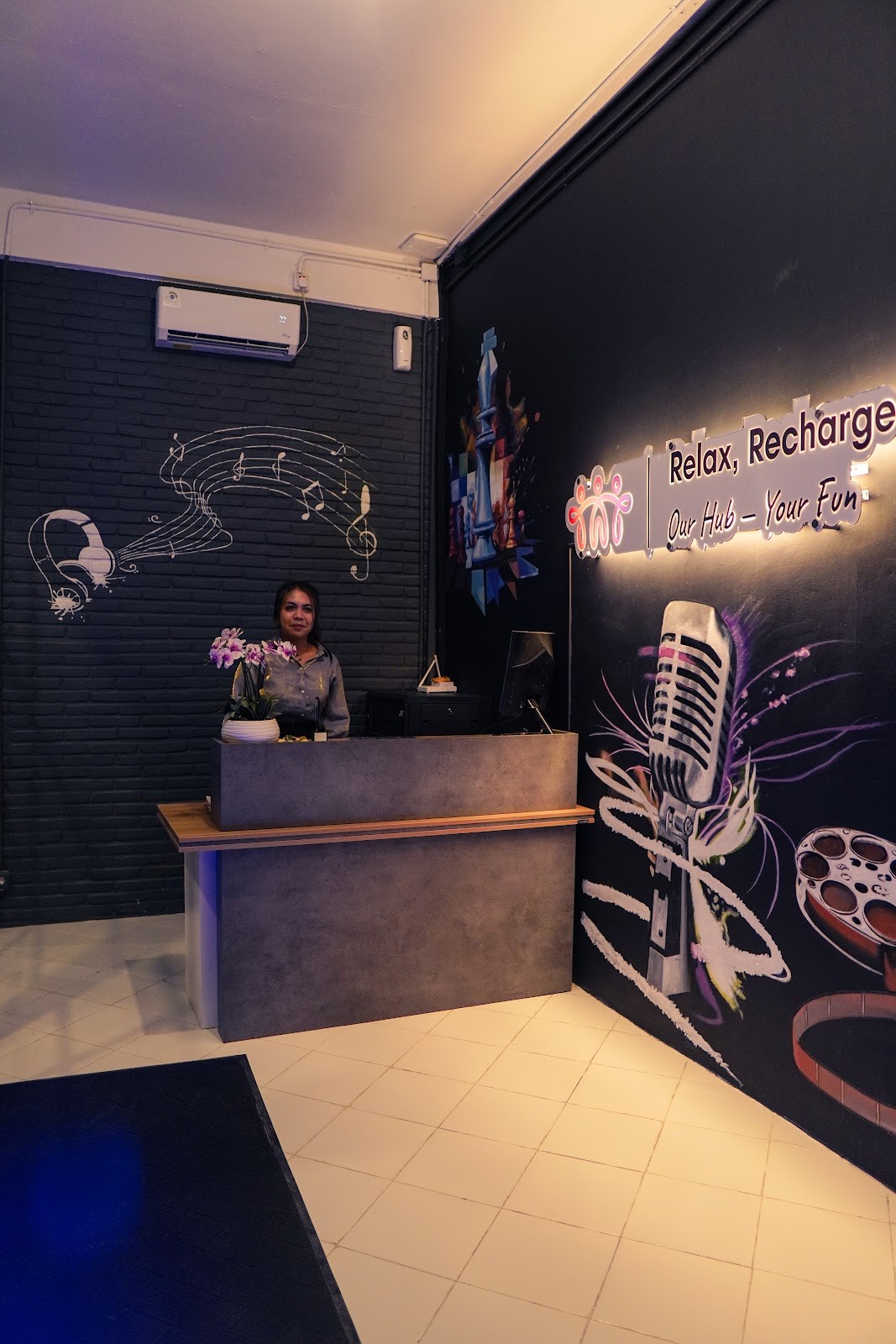 MediaFUN — Karaoke/Cinema Rooms