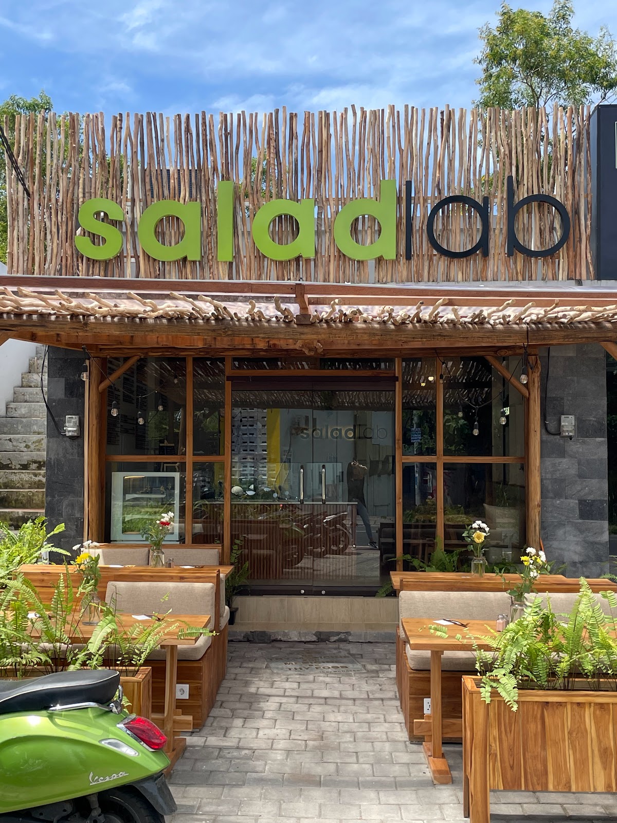 Cafe Salad Lab Padang-Padang 13631