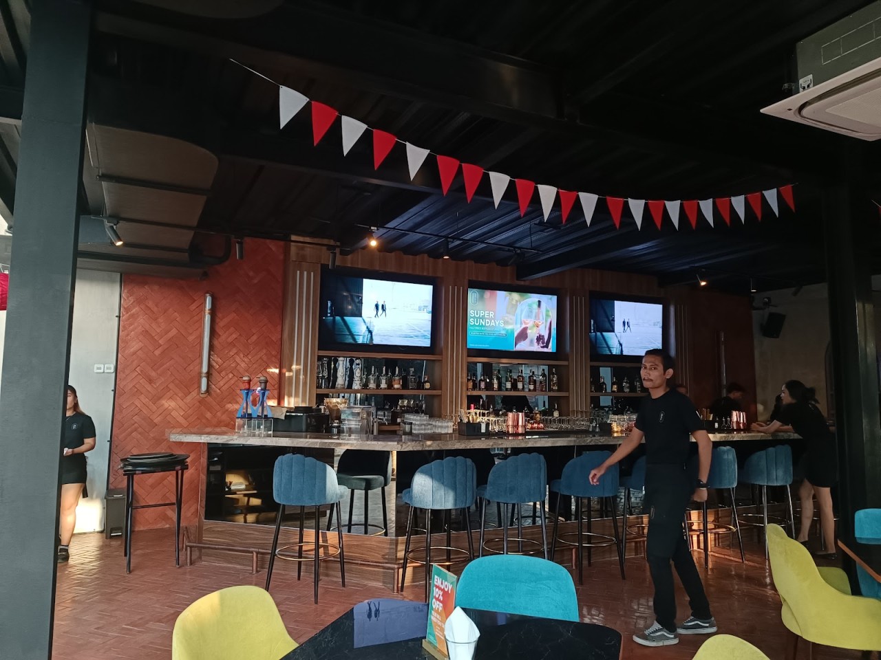 Playroom Sports Bar & Nightclub
