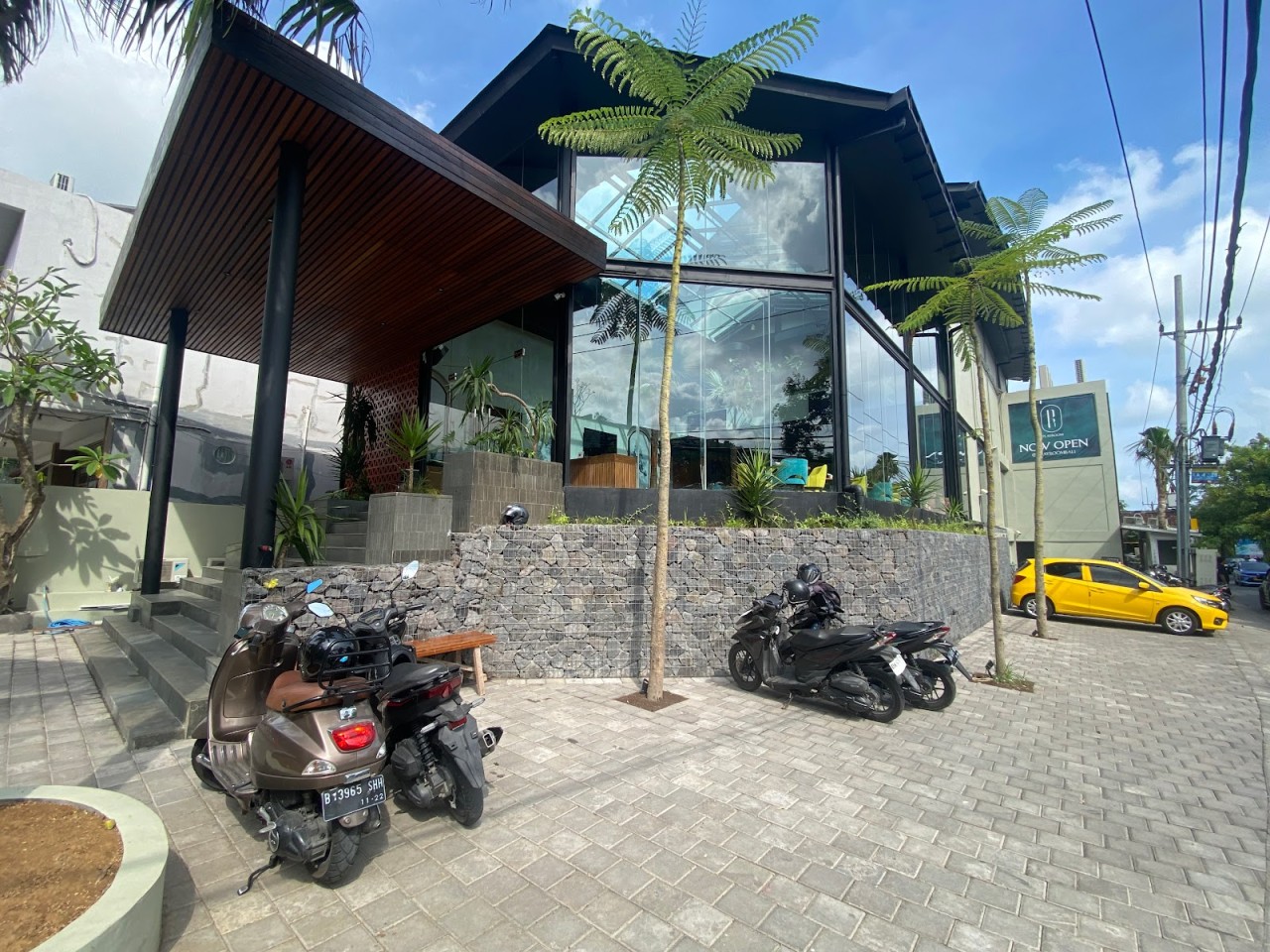 Playroom Sports Bar & Nightclub