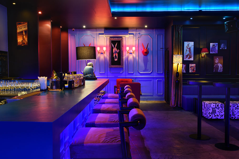 Bar The Blue Door Bar, Club & Grill 11102