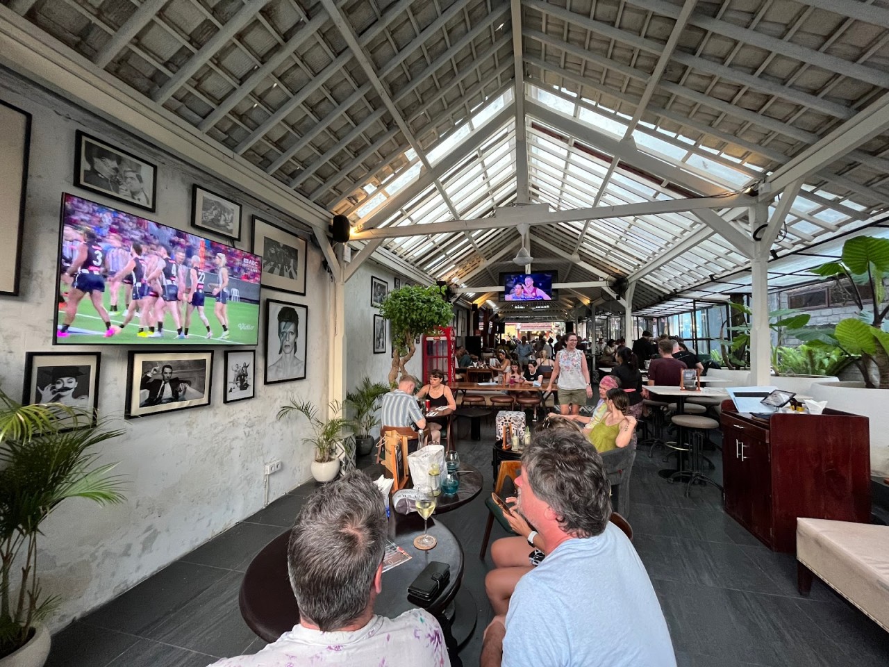 The Blue Door Bar, Club & Grill