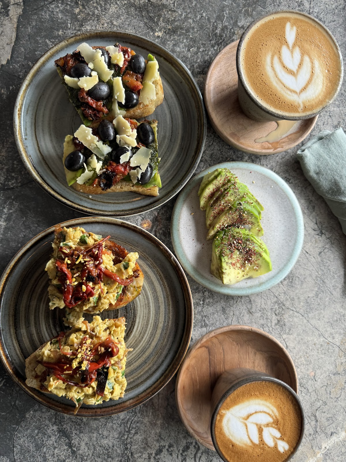 Cafe Tucky | Specialty Coffee & Brunch 11000