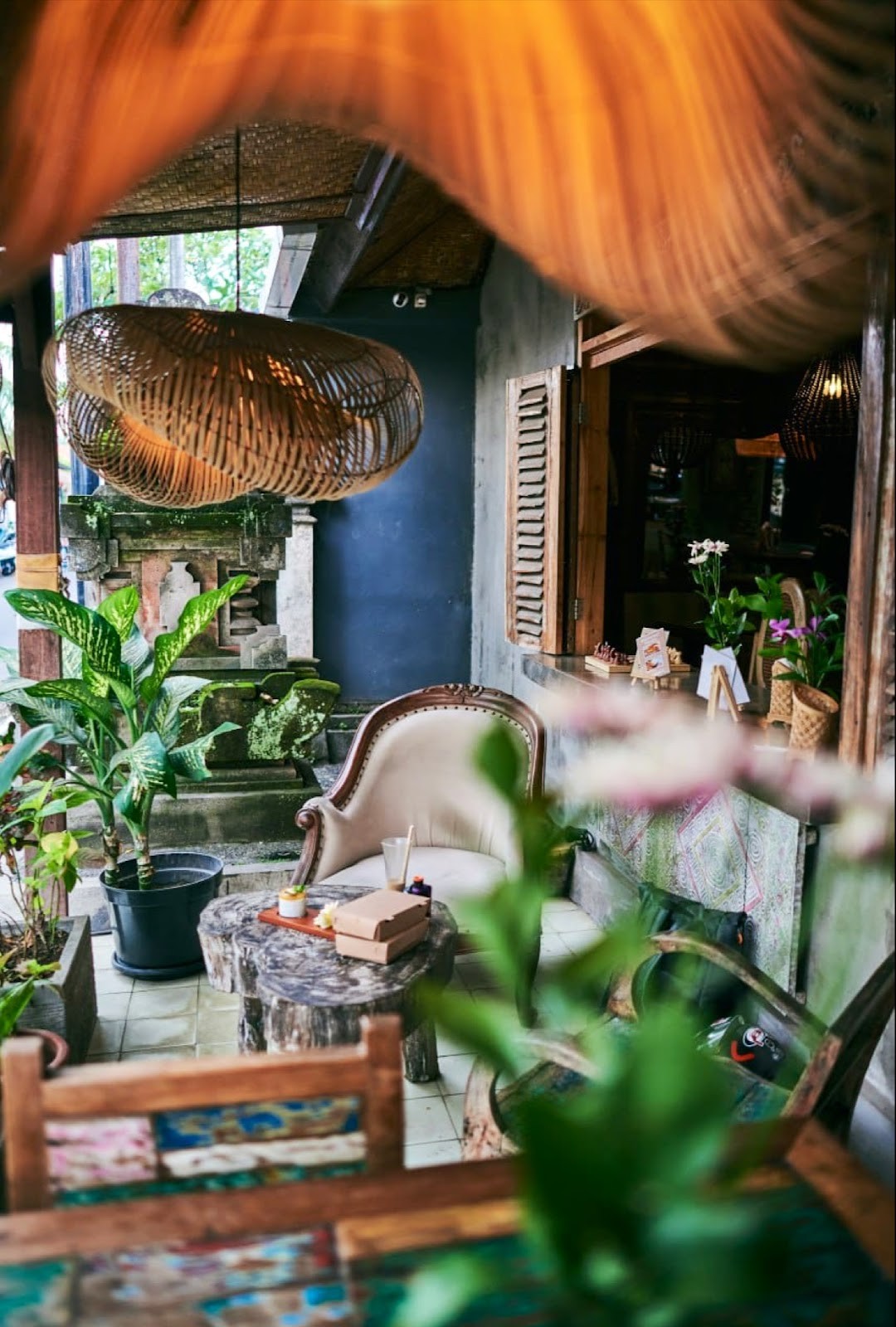 Ropana Coffee Shop and Restaurant