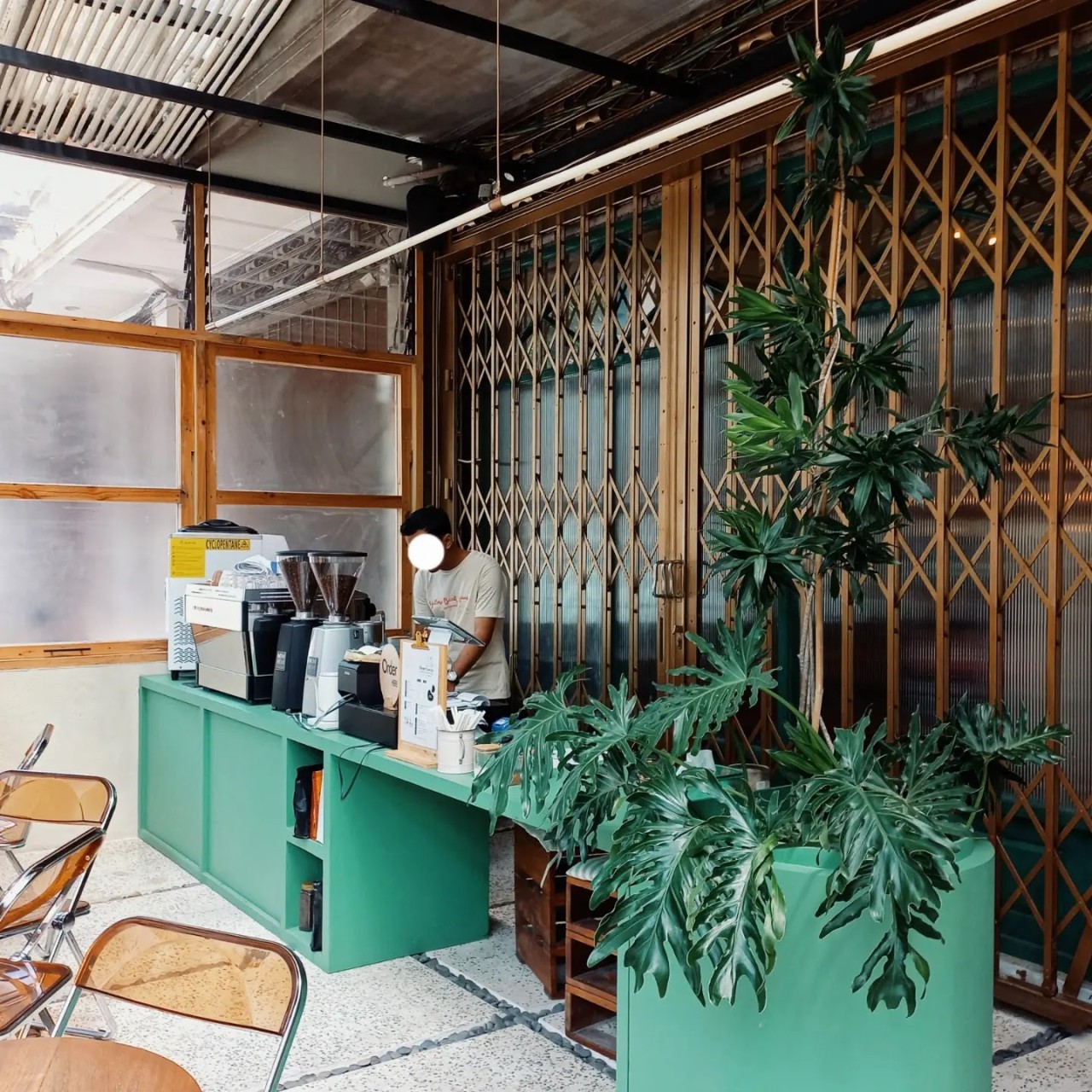 Dear Lucy Cafe