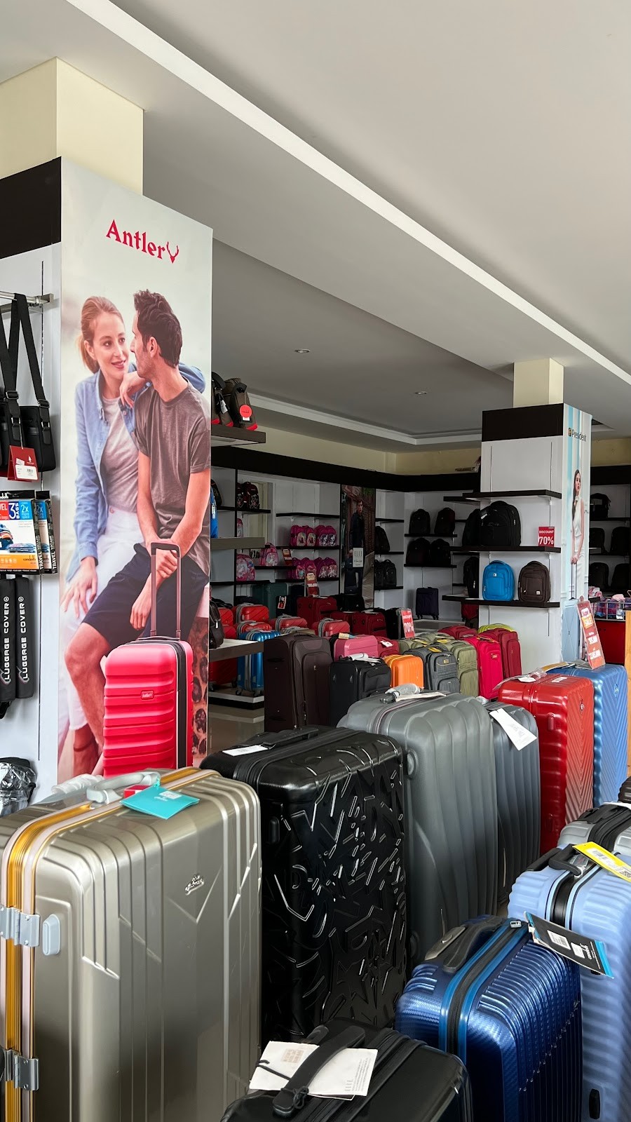 Factory Outlet Bags & Luggage