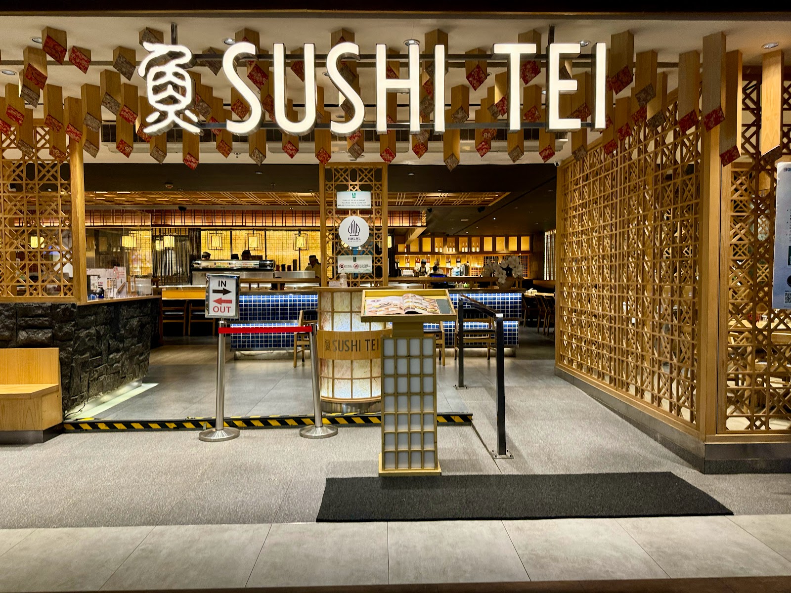 Sushi Tei Sidewalk Jimbaran