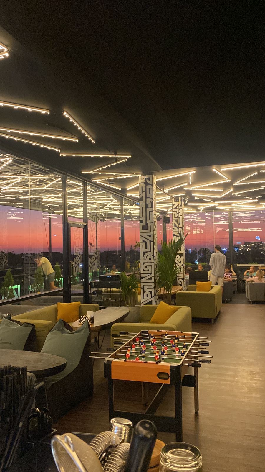 IZZI ROOFTOP BAR & RESTAURANT & SHISHA LOUNGE