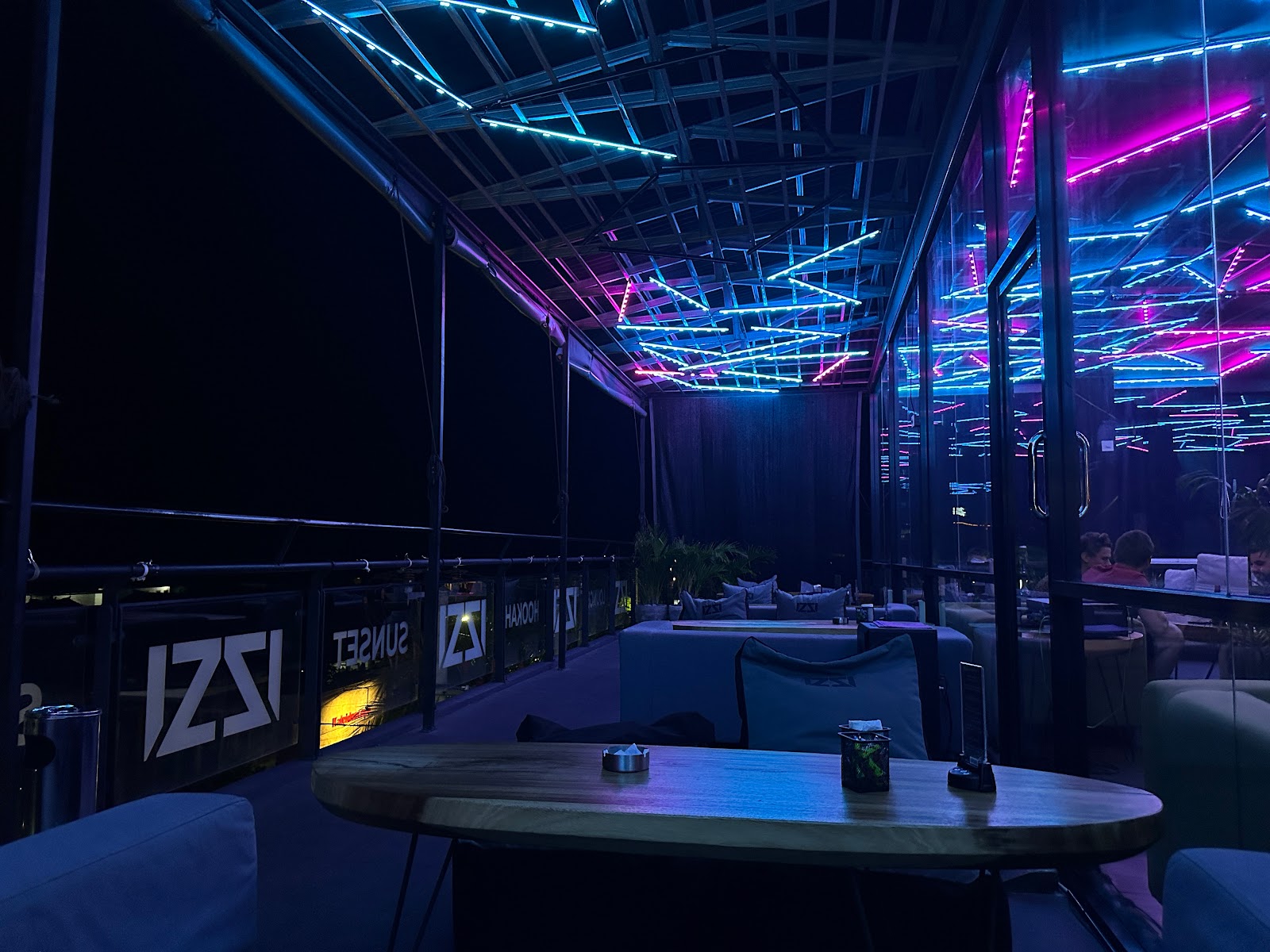 IZZI ROOFTOP BAR & RESTAURANT & SHISHA LOUNGE