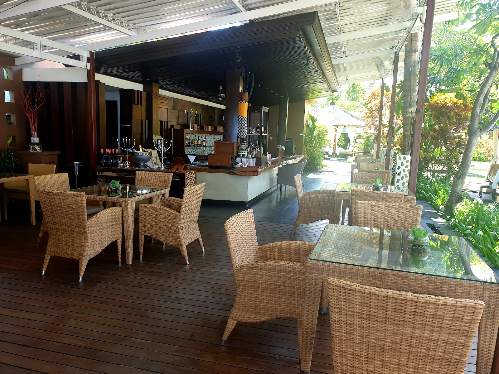 Restaurant Kulkul Beach House 100009