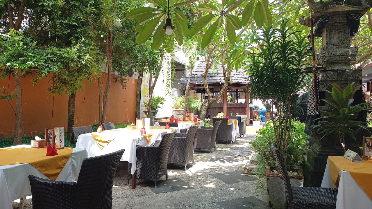 Cockatoo International Bar & Restaurant Nusa Dua