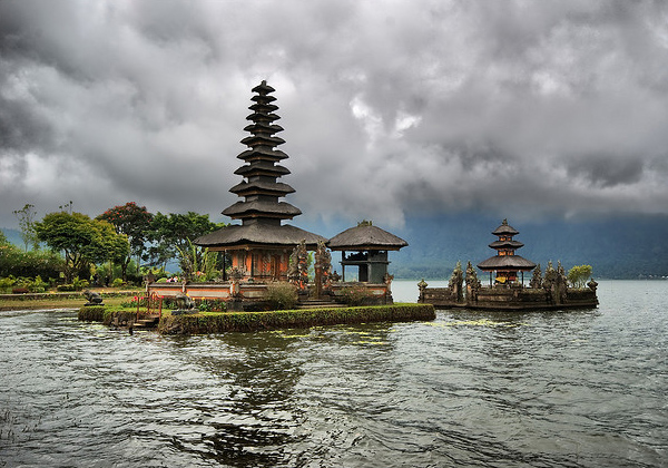 Temple Ulun Danu Beratan Temple 105024