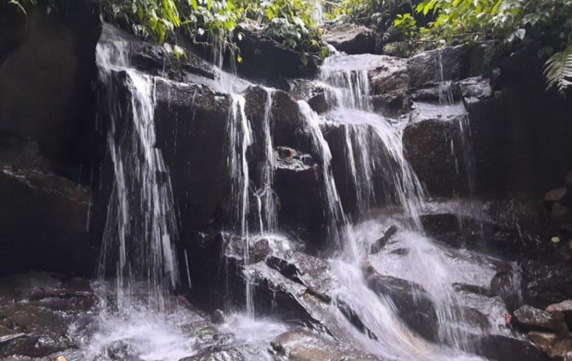 Kanto Lampo Waterfall