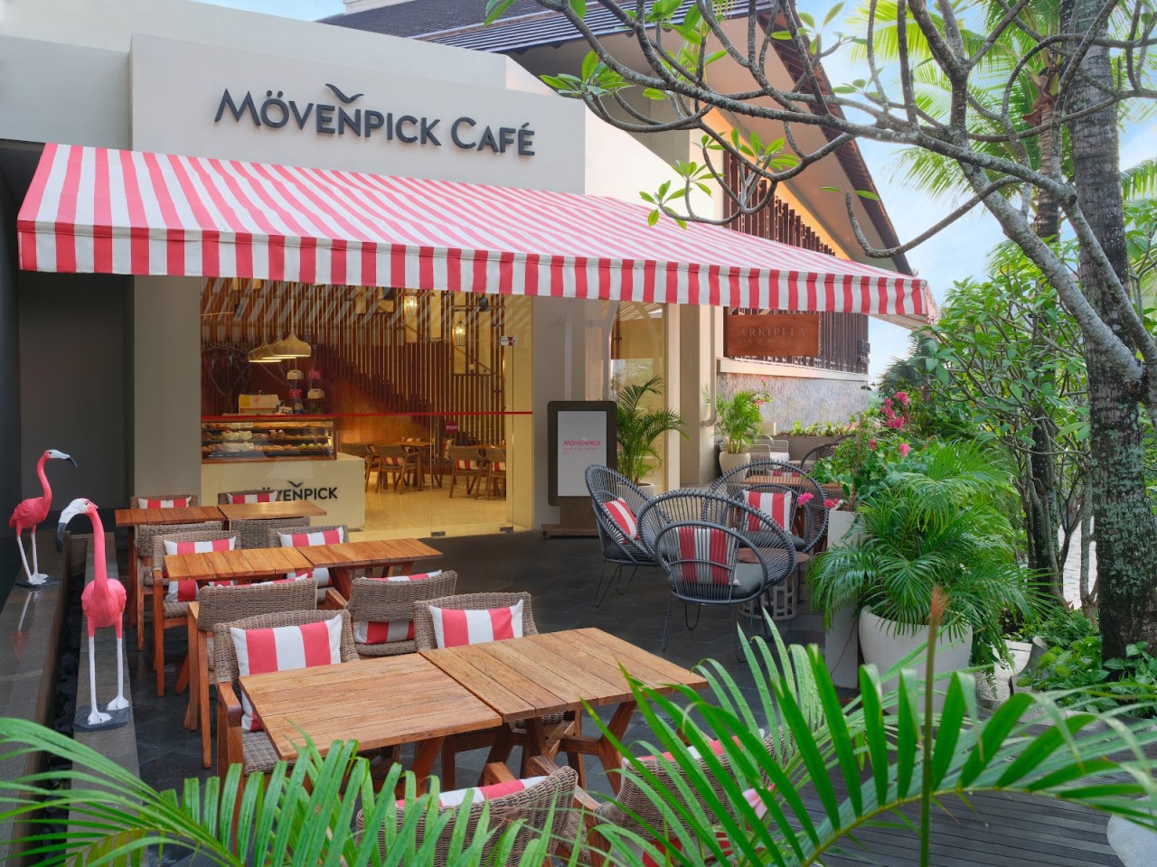 Mövenpick Café