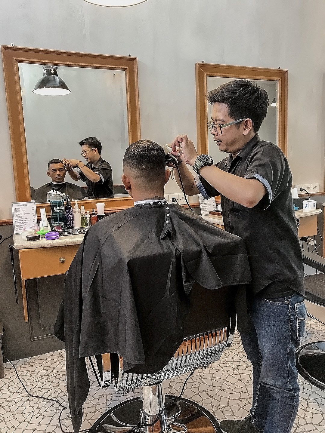 SEVEN BARBER BATU BOLONG