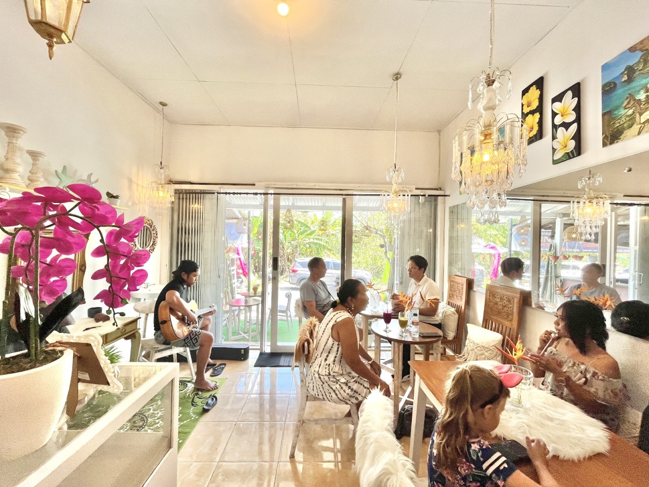 Annabelle’s Cafe