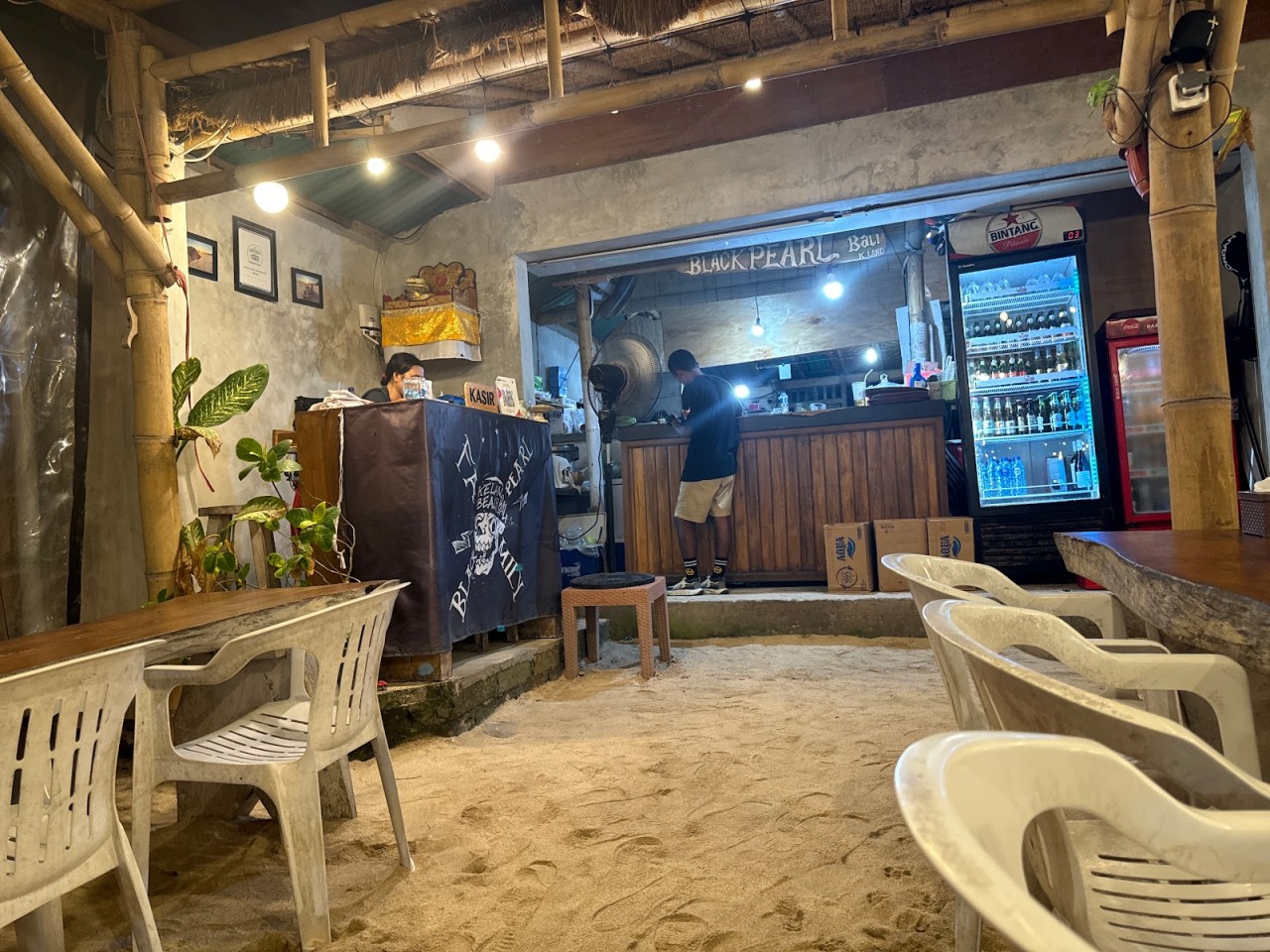 Warung Black Pearl
