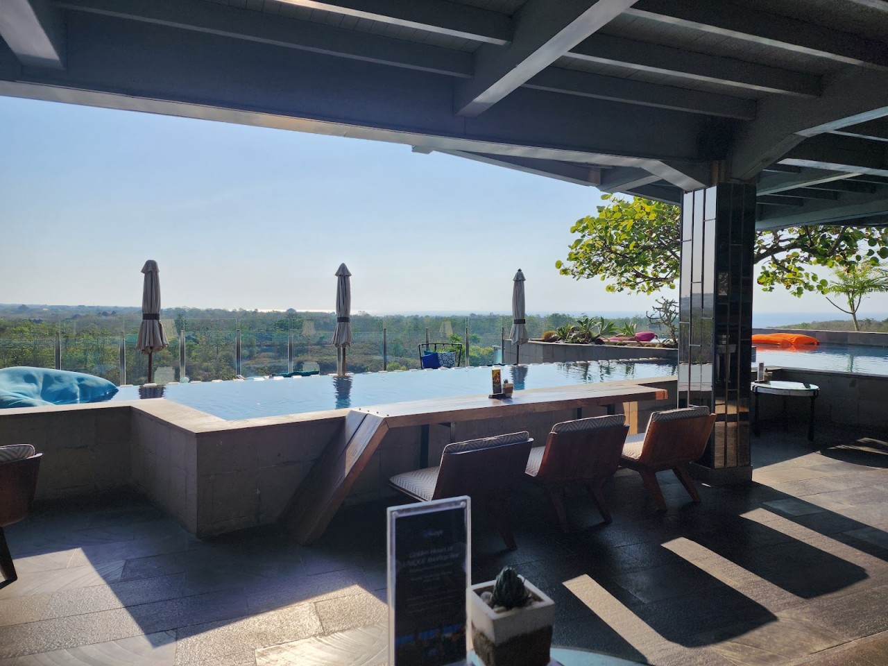 UNIQUE Rooftop Bar & Restaurant
