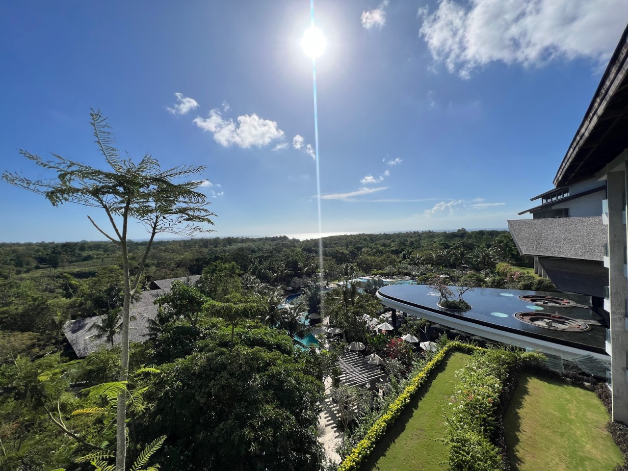 UNIQUE Rooftop Bar & Restaurant
