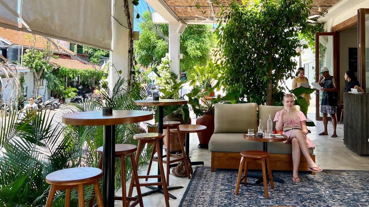 M. MASON. Bar | Grill Uluwatu