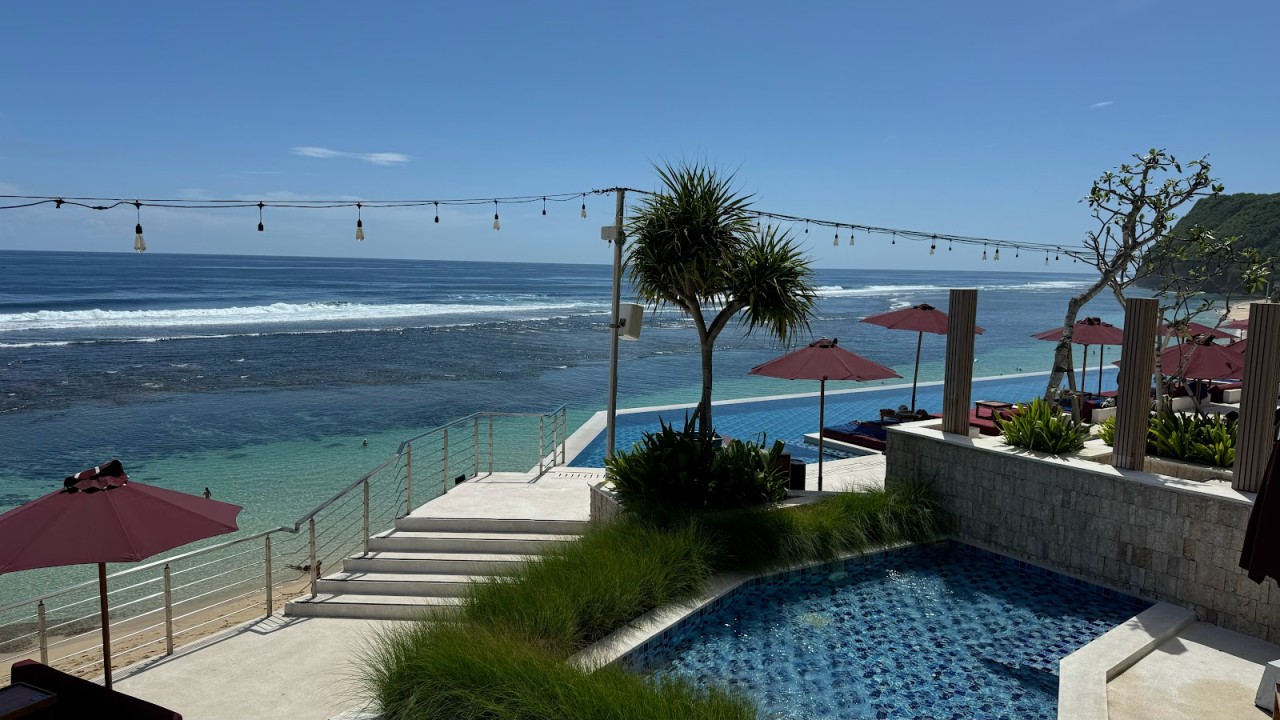 White Rock Beach Club