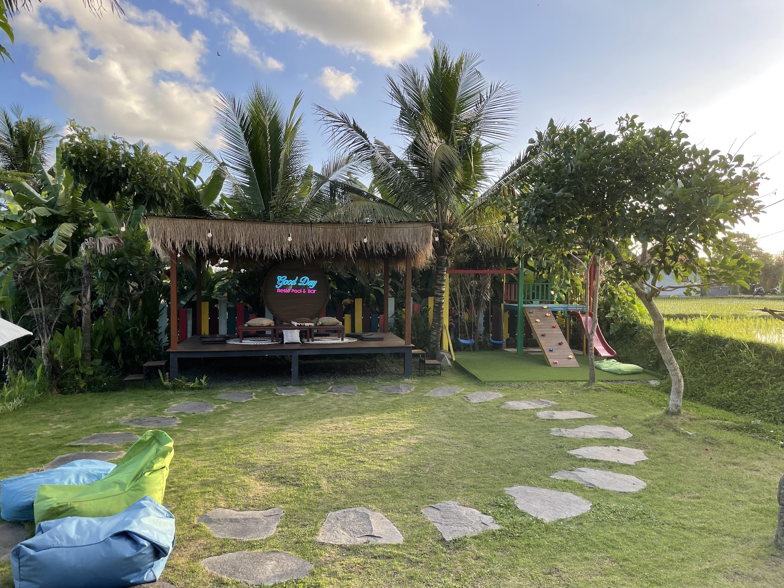 Good Day Resto & Pool Bar