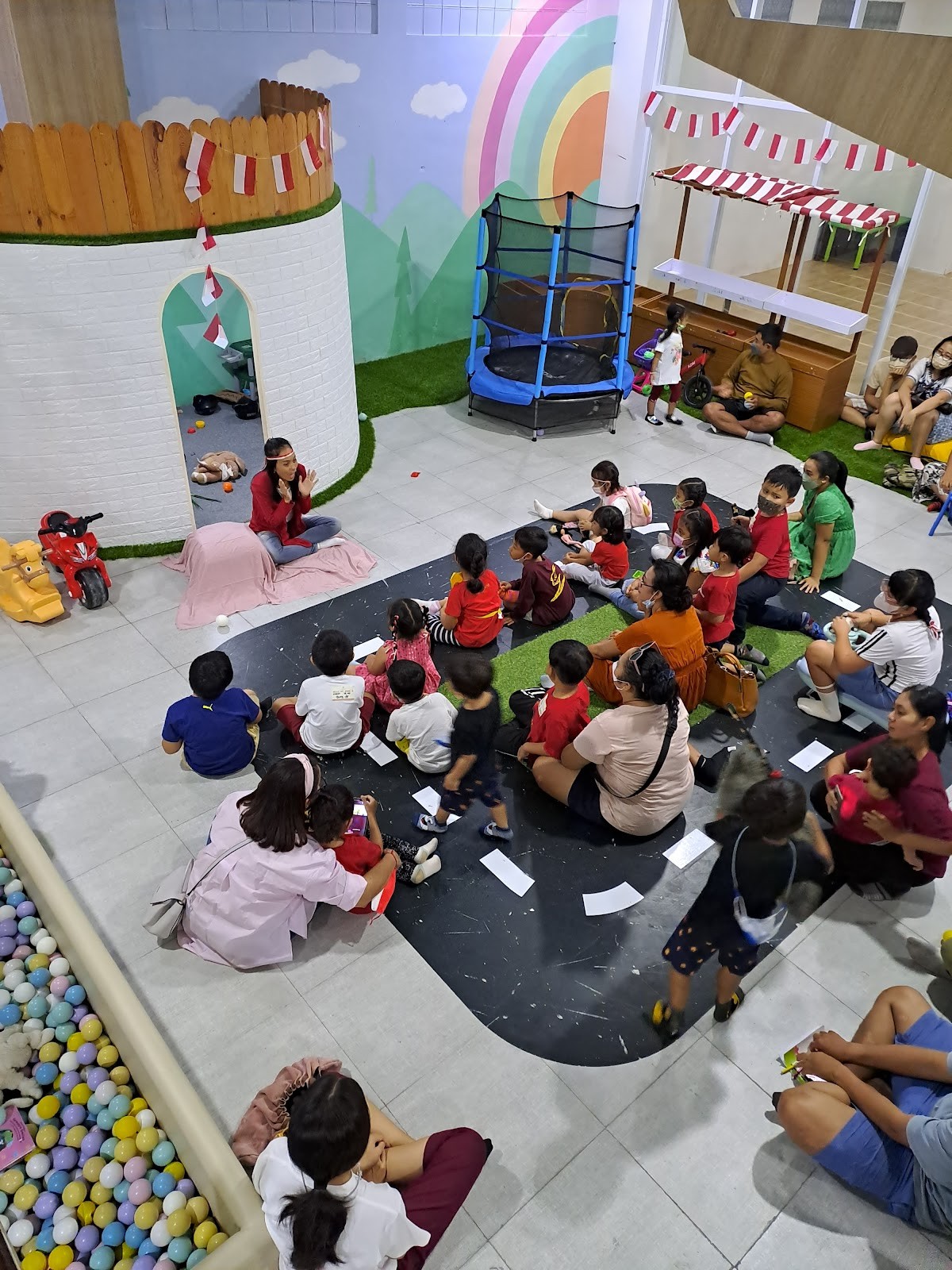 SunnySide Shop & Playscape